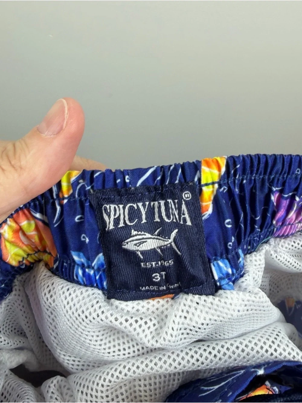 Spicy Tuna excellent preowned